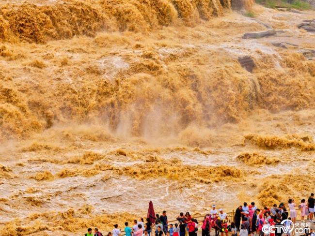 Yan'an, Shaanxi: Hukou Cascada en el río Amarillo El paisaje actual está a ras del banco de agua