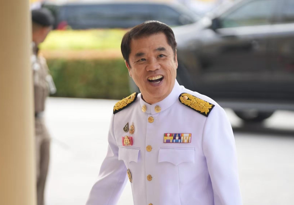 泰国改组后内阁成员宣誓就职 