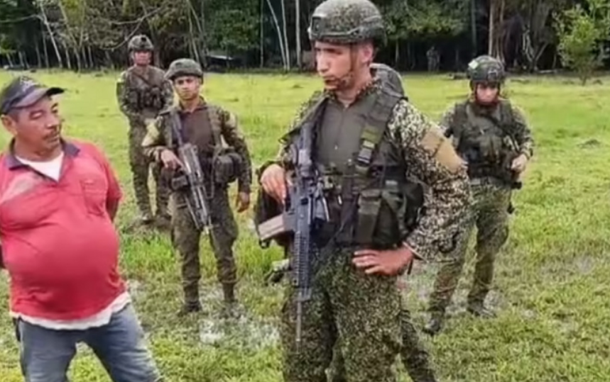 哥伦比亚遭绑架士兵在谈判后全部获释 