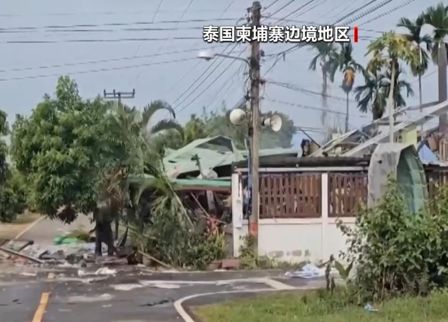 泰国军方说已有3.5万平民从泰柬边境撤离 