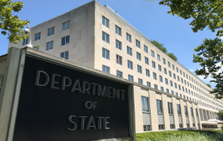 美国将暂停办理对75个国家的所有签证 