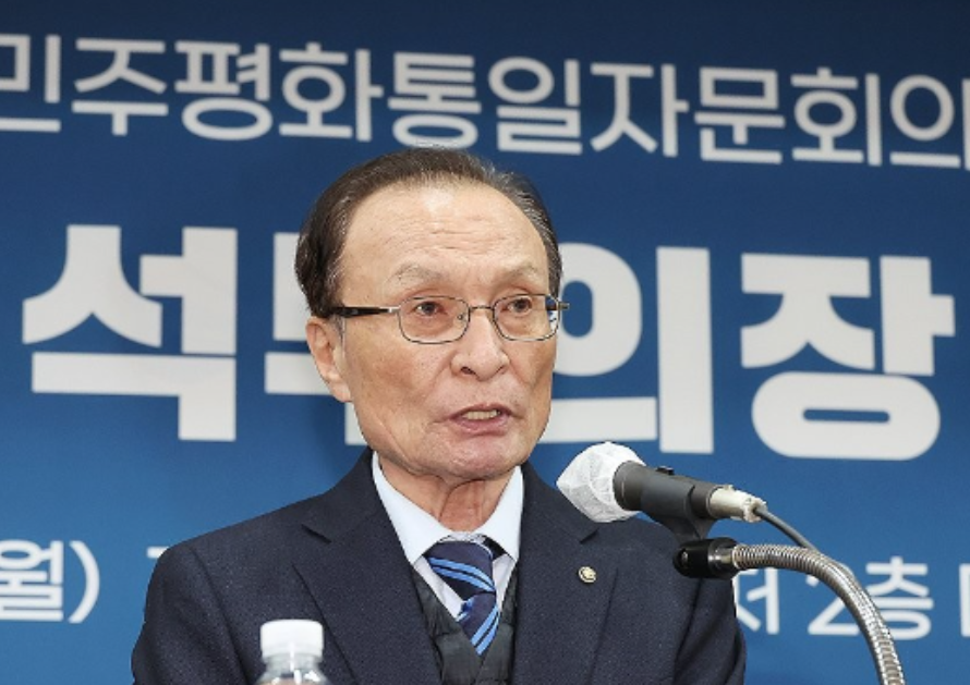 韩国前国务总理李海瓒在越南去 